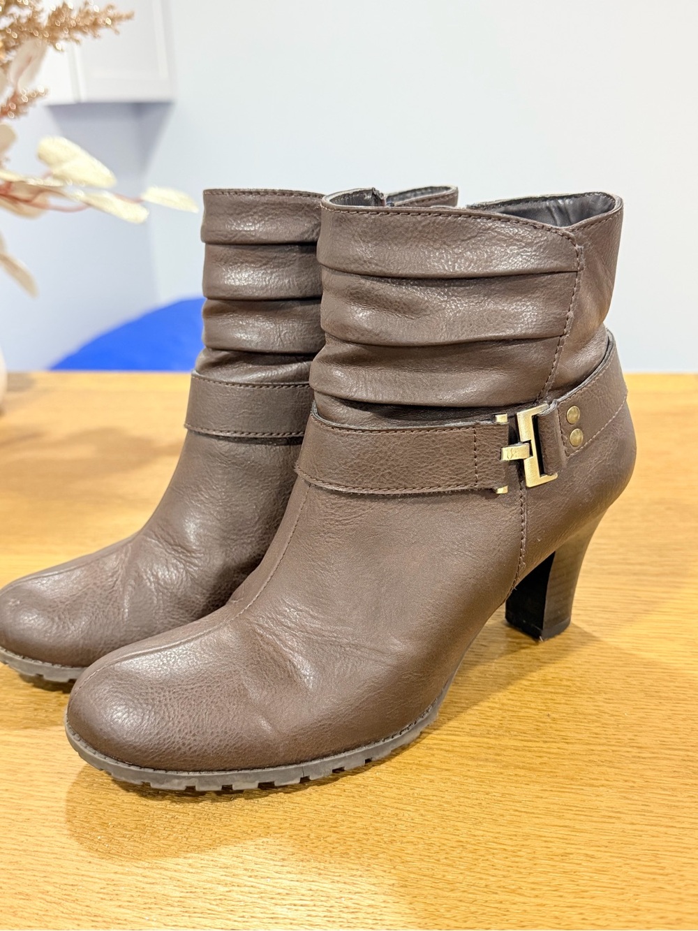Sleep Walk Brown Buckle Ankle Booties – Size 6